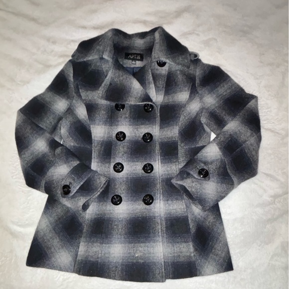 APT9 grey, black, white plaid PEA COAT size L - Picture 4 of 7